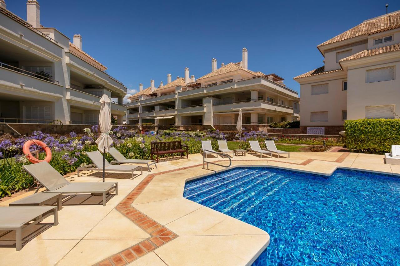 Appt 401-3-Bed-Heaven Beach-Paseo-All Year Heated Pool-Free Bikes Estepona Exterior photo