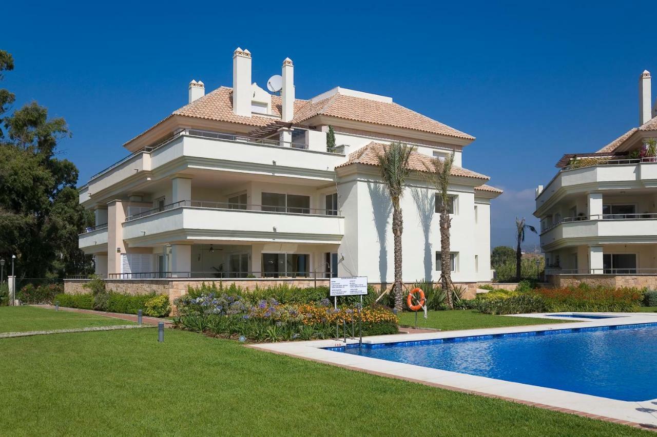 Appt 401-3-Bed-Heaven Beach-Paseo-All Year Heated Pool-Free Bikes Estepona Exterior photo