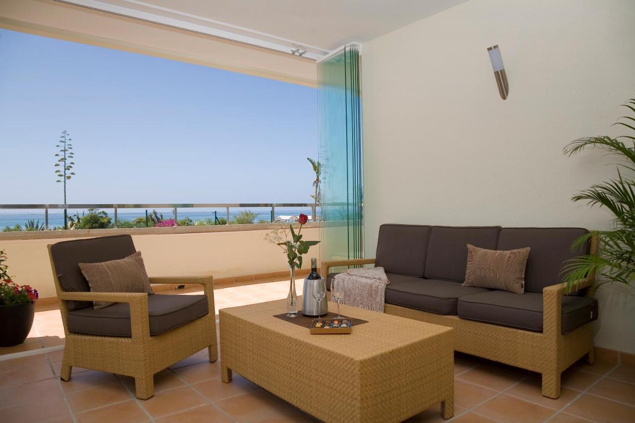 Appt 401-3-Bed-Heaven Beach-Paseo-All Year Heated Pool-Free Bikes Estepona Exterior photo
